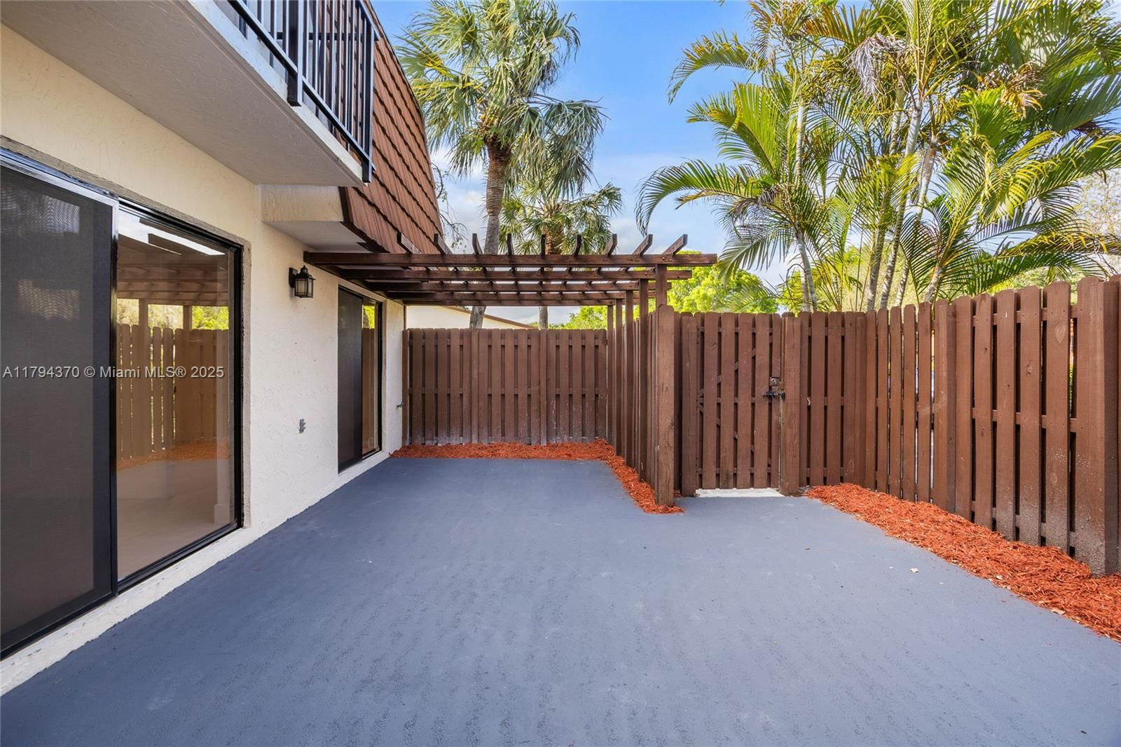 Real estate property located at 853 118th Ter, Broward, Lake Pine Village, Davie, FL