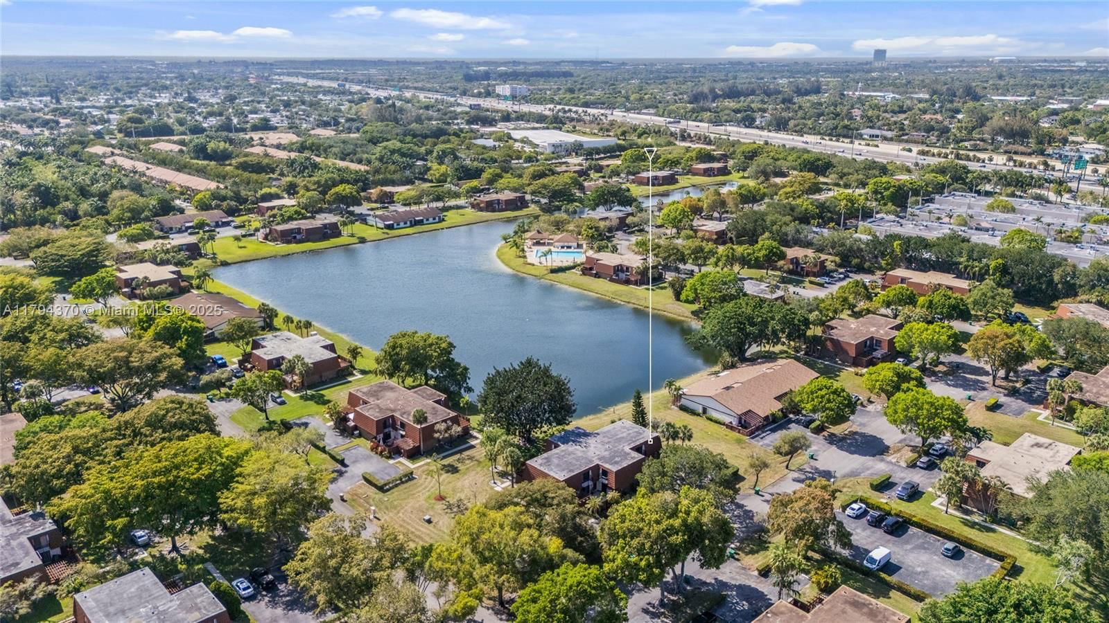 Real estate property located at 853 118th Ter, Broward, Lake Pine Village, Davie, FL