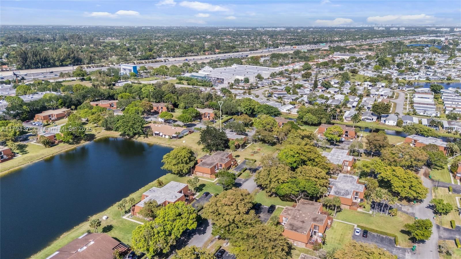 Real estate property located at 853 118th Ter, Broward, Lake Pine Village, Davie, FL