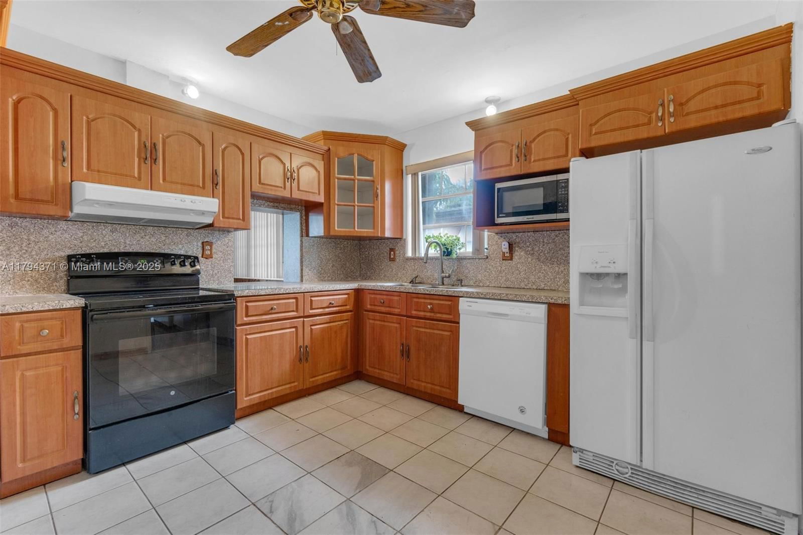 Real estate property located at 700 76th Ave, Broward, Boulevard Heights Sec 11, Pembroke Pines, FL