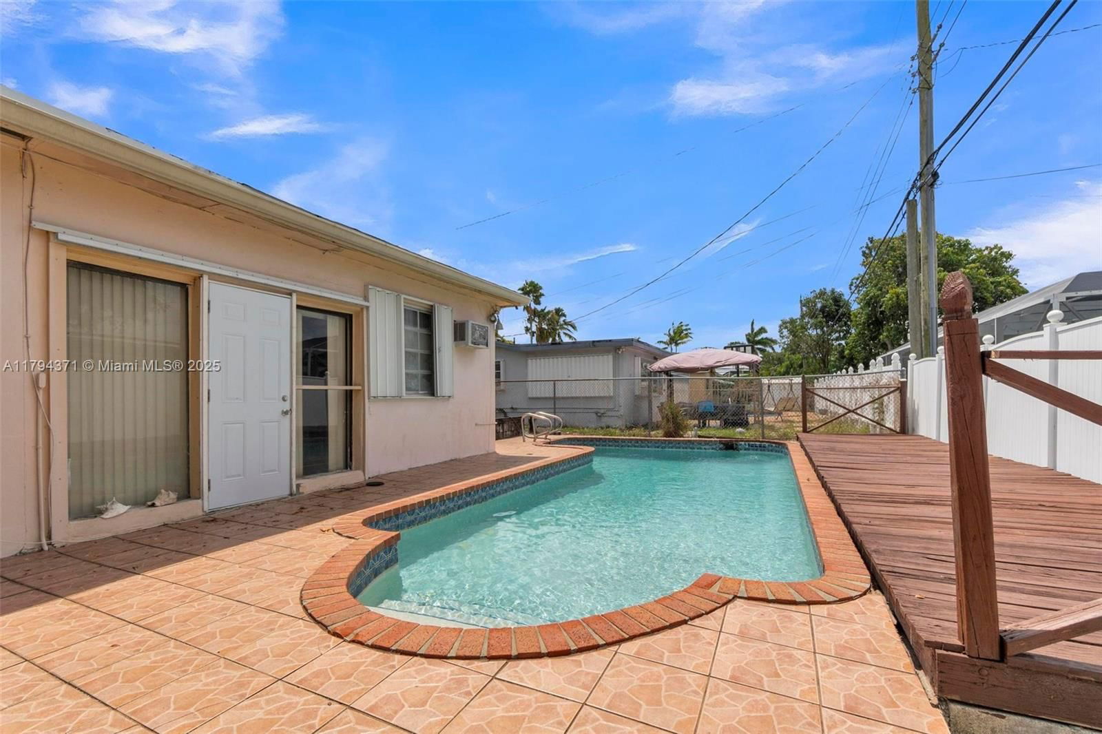 Real estate property located at 700 76th Ave, Broward, Boulevard Heights Sec 11, Pembroke Pines, FL