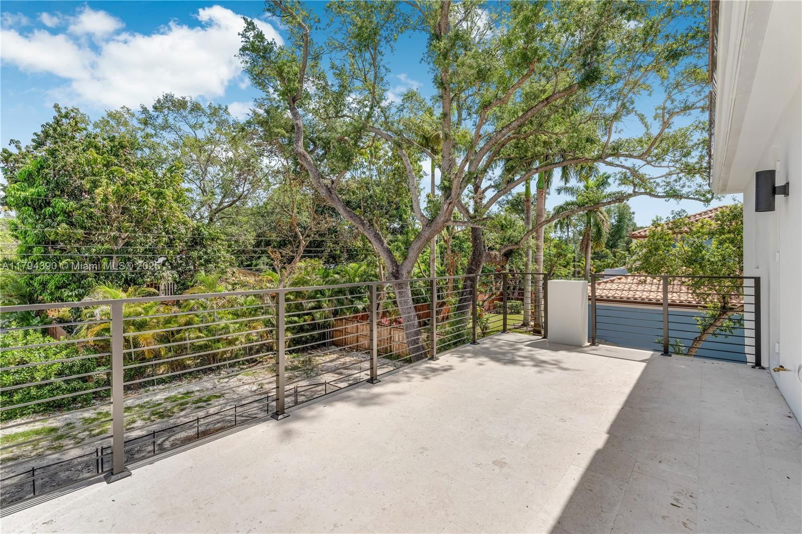 Real estate property located at 6747 77th Ter, Miami-dade, West Larkin Park, South Miami, FL