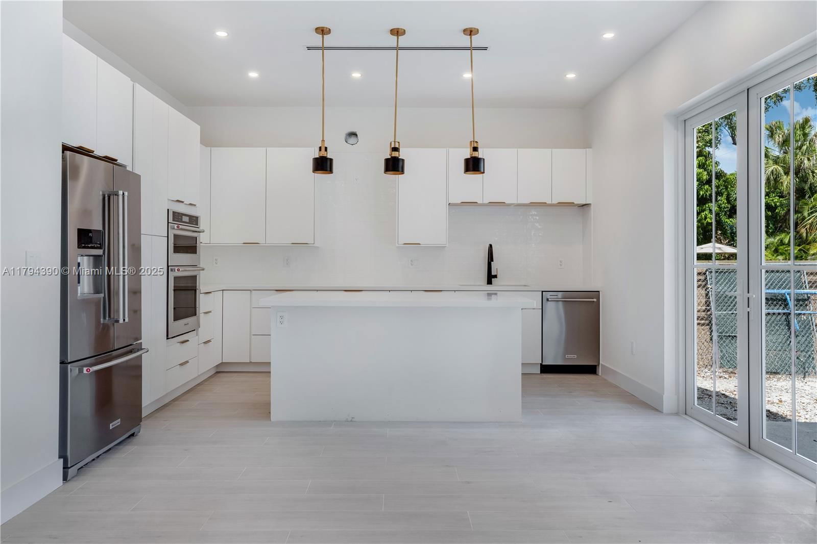 Real estate property located at 6747 77th Ter, Miami-dade, West Larkin Park, South Miami, FL