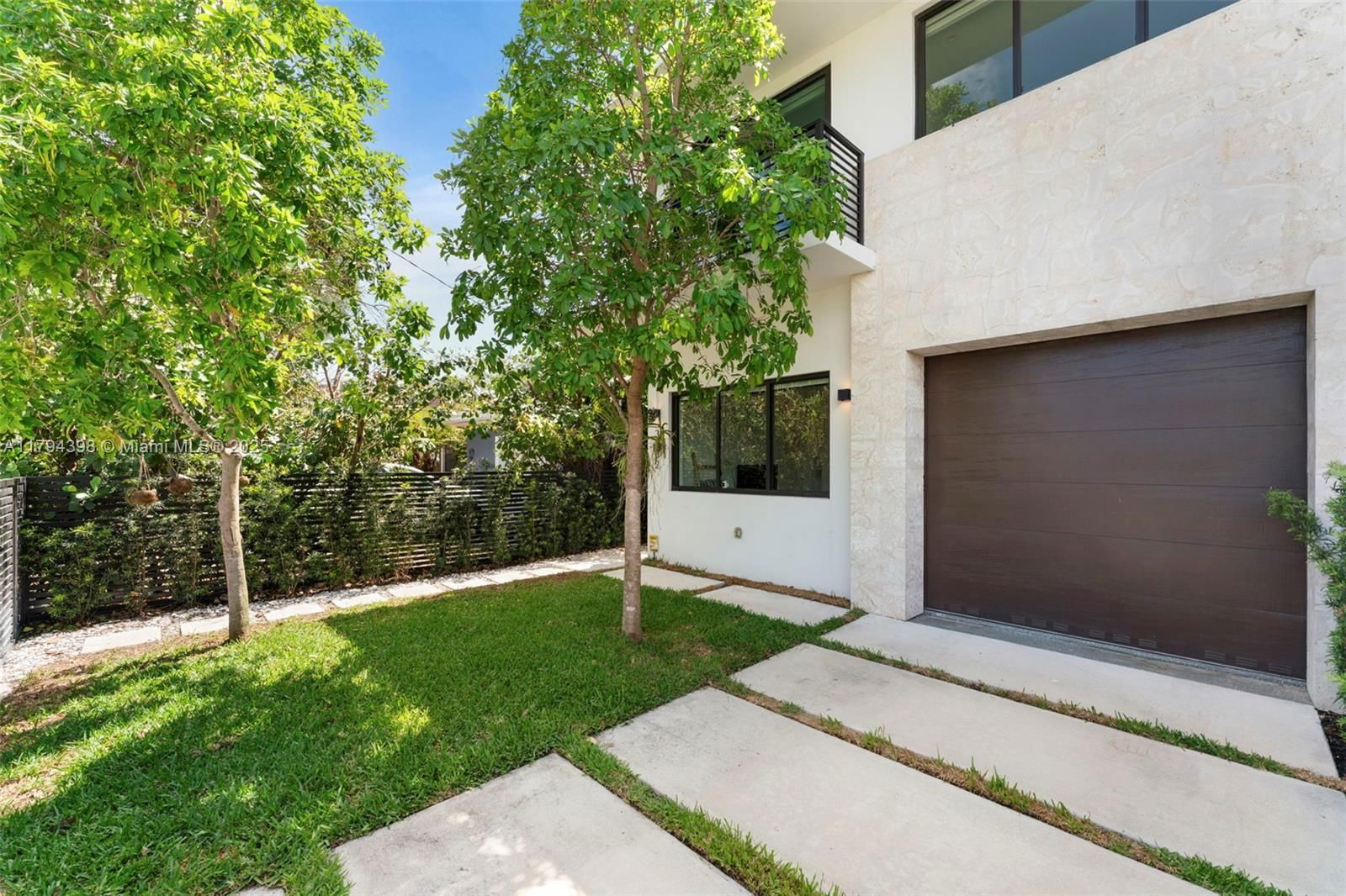 Real estate property located at 3132 Plaza St, Miami-dade, Carters Addn To C Gr, Miami, FL