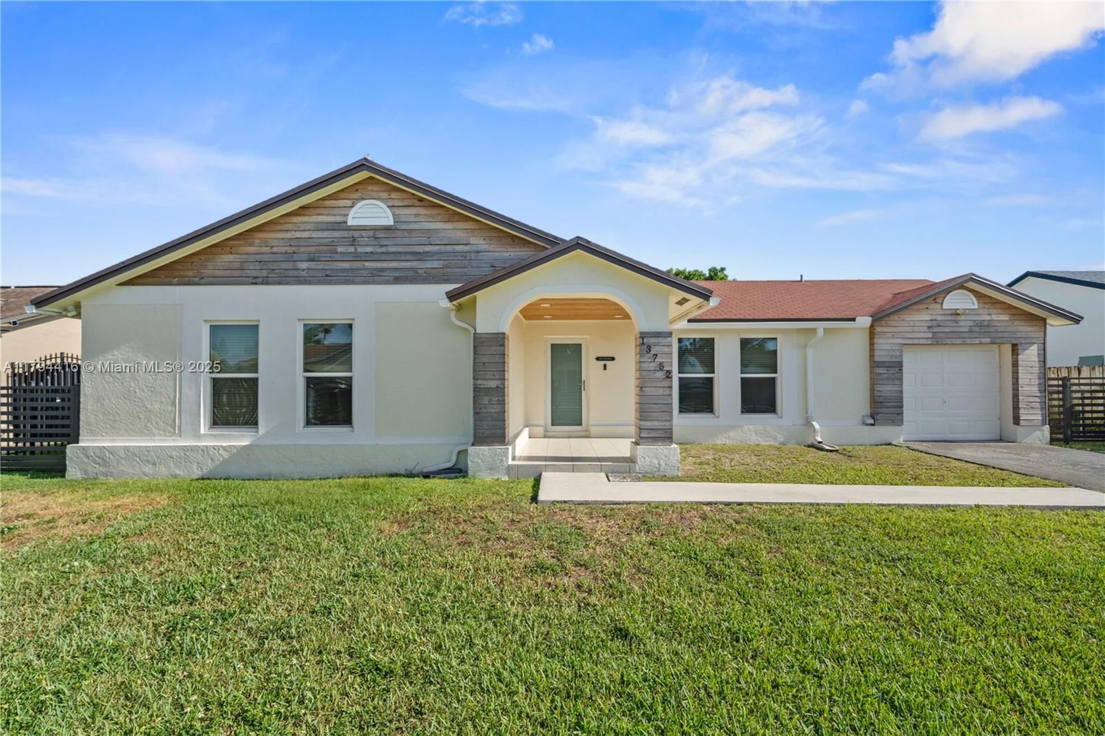 Real estate property located at 13752 285th St, Miami-dade, Hartford Place, Homestead, FL