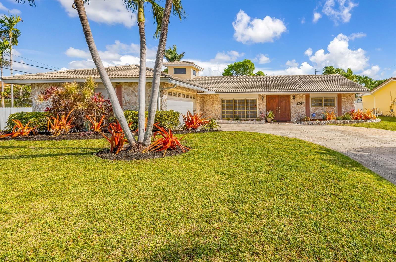 Real estate property located at 1243 Funston St, Broward, Hollywood Golf Estates Se, Hollywood, FL