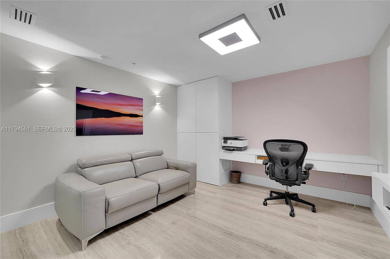 Real estate property located at 17111 Biscayne Blvd #2208, Miami-dade, Marina Palms Residences S, Aventura, FL