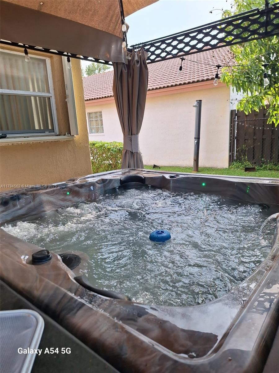 Real estate property located at 20401 1st St, Broward, Crystal Pointe, Pembroke Pines, FL