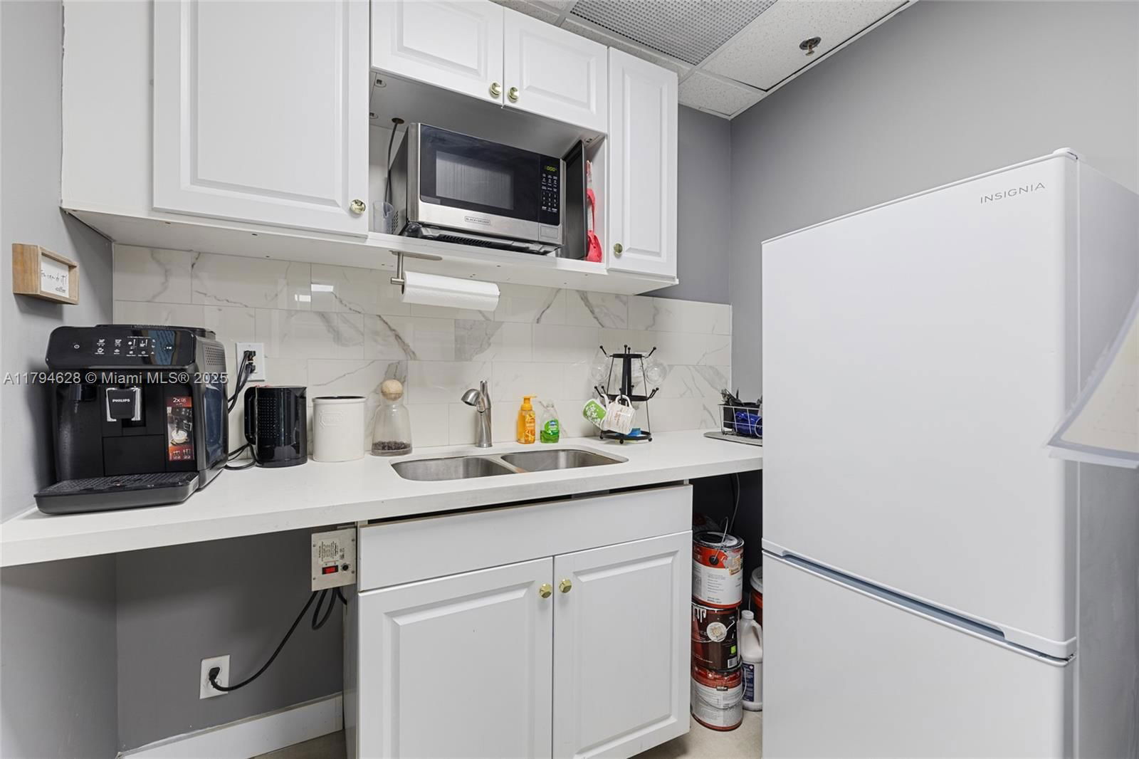 Real estate property located at 200 Andrews Ave #503, Broward, Fort Lauderdale, FL