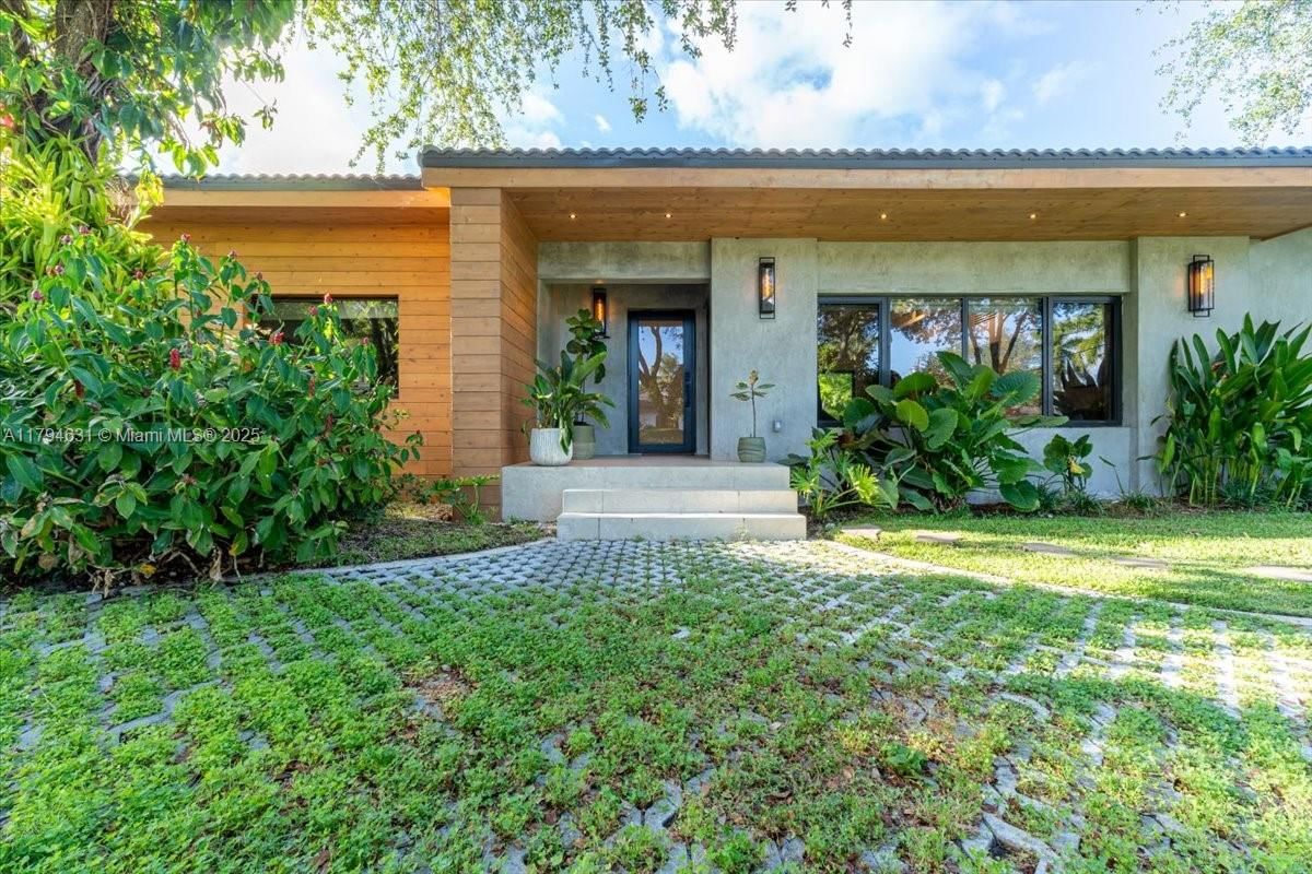 Real estate property located at 105 92nd St, Miami-dade, Miami Shores Sec 6, Miami Shores, FL