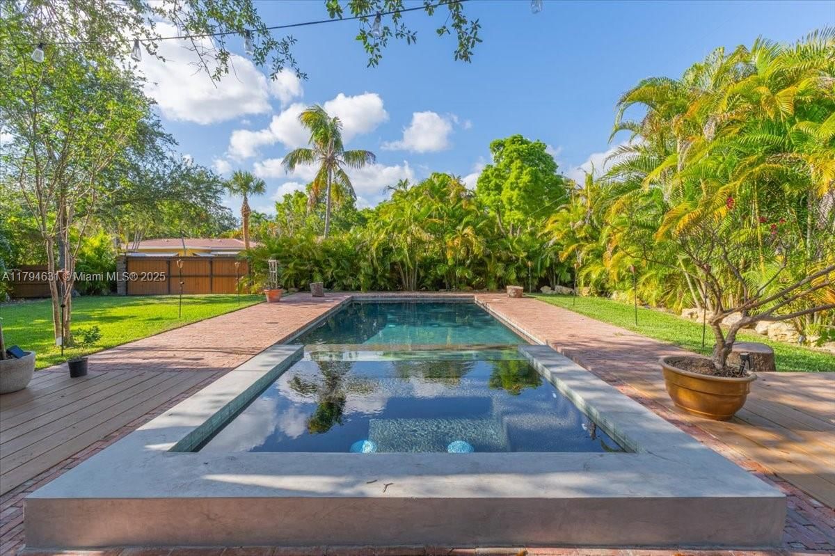 Real estate property located at 105 92nd St, Miami-dade, Miami Shores Sec 6, Miami Shores, FL