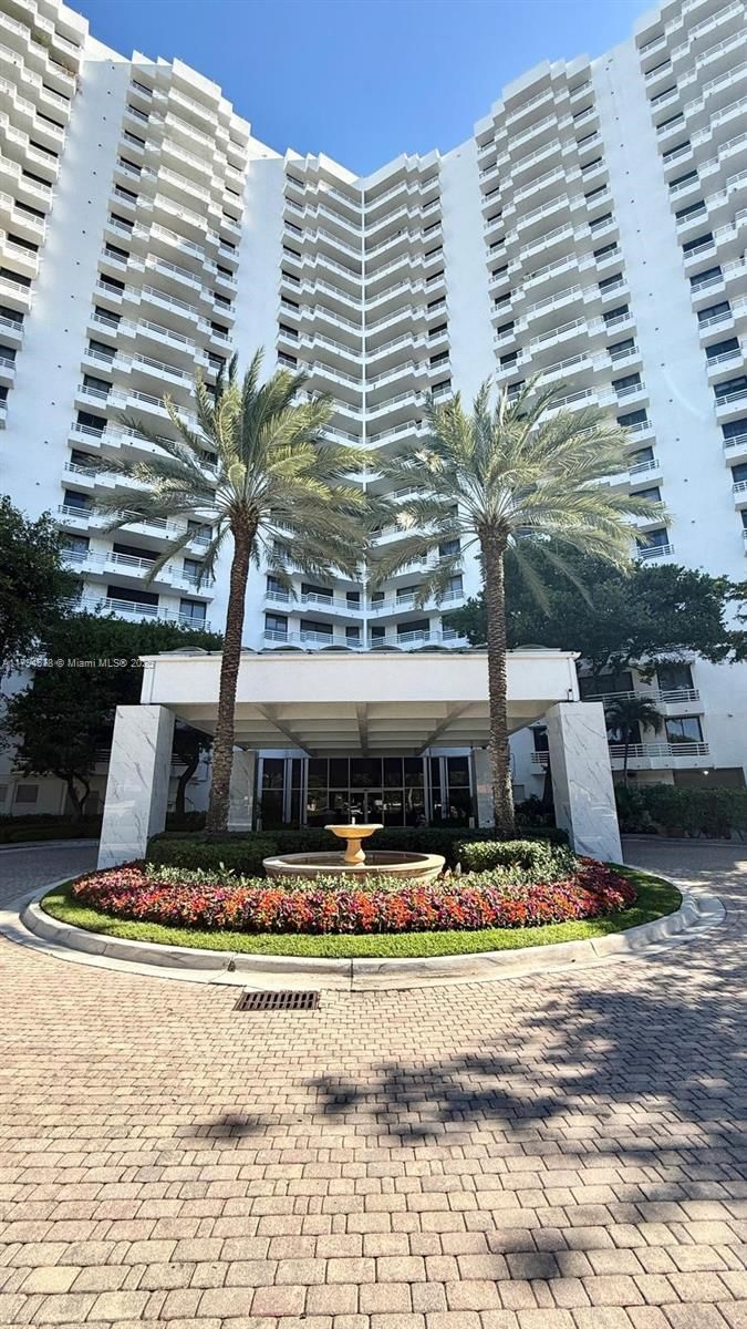 Real estate property located at 3300 192nd St PH09, Miami-dade, Parc Central Aventura Eas, Aventura, FL