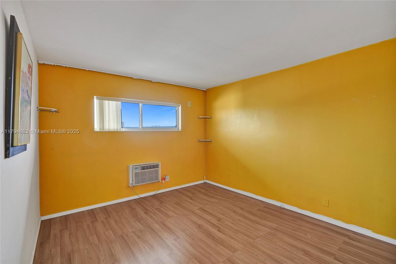 Real estate property located at 13105 Ixora Ct #319, Miami-dade, Keystone Arms Condo, North Miami, FL