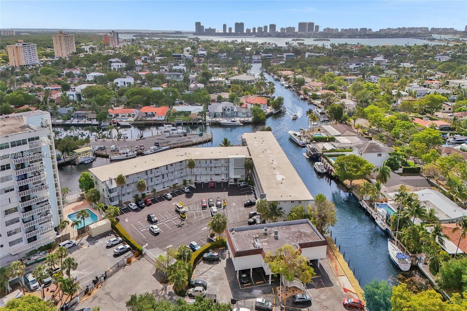 Real estate property located at 13105 Ixora Ct #319, Miami-dade, Keystone Arms Condo, North Miami, FL