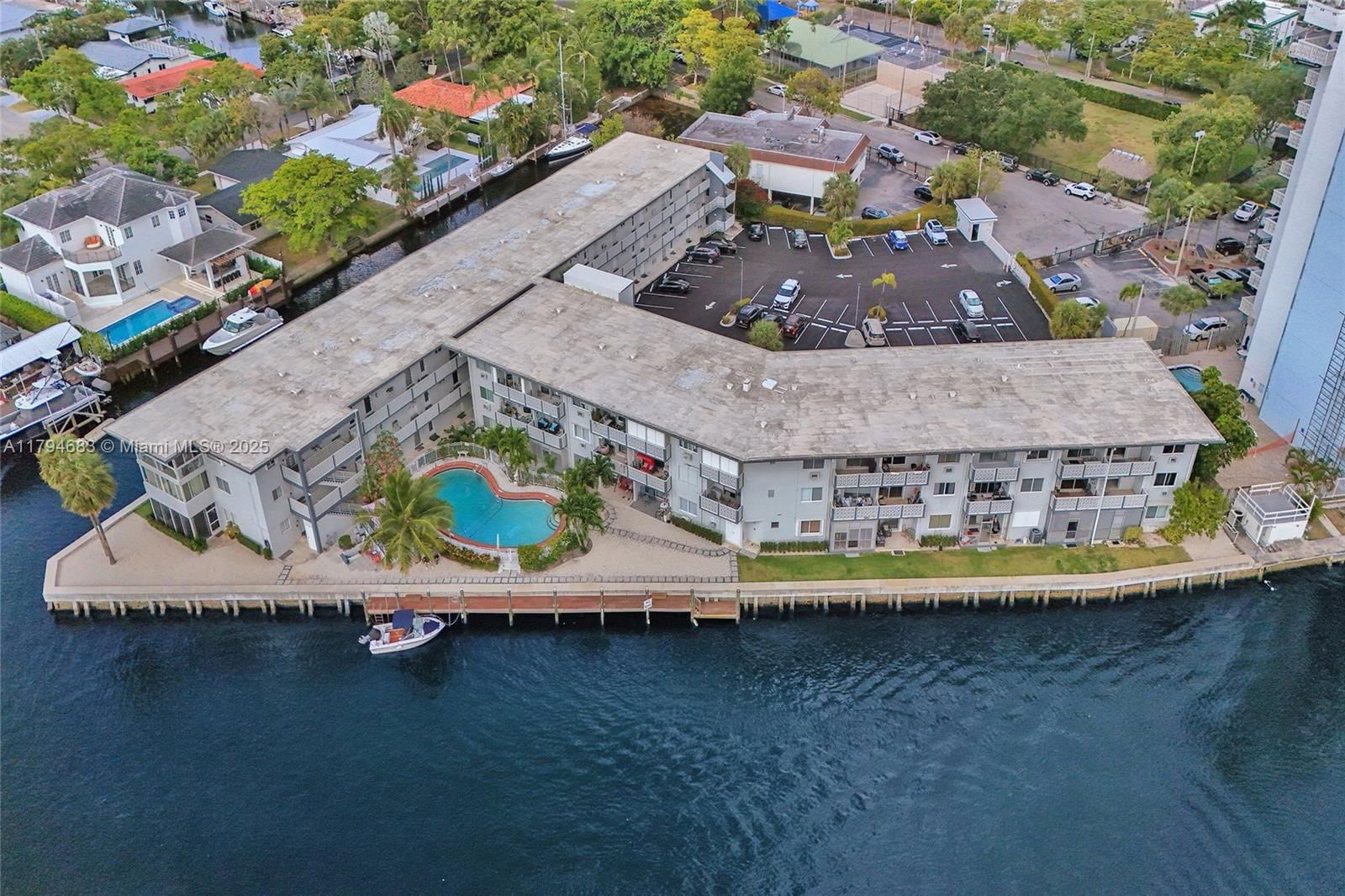 Real estate property located at 13105 Ixora Ct #319, Miami-dade, Keystone Arms Condo, North Miami, FL