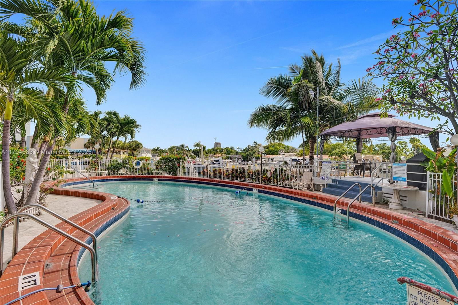 Real estate property located at 13105 Ixora Ct #319, Miami-dade, Keystone Arms Condo, North Miami, FL