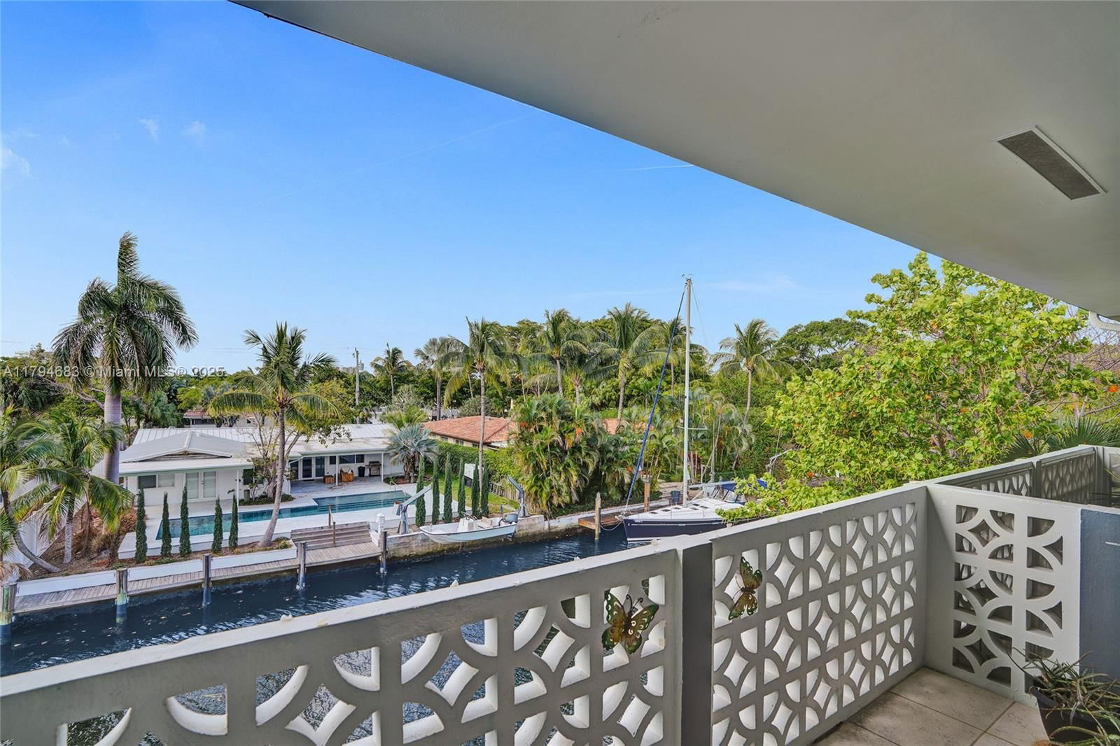 Real estate property located at 13105 Ixora Ct #319, Miami-dade, Keystone Arms Condo, North Miami, FL
