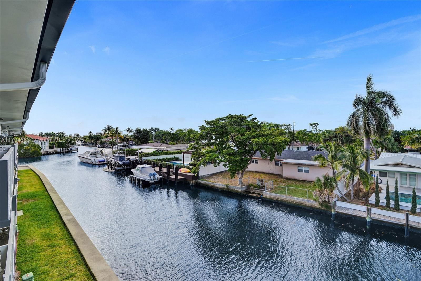 Real estate property located at 13105 Ixora Ct #319, Miami-dade, Keystone Arms Condo, North Miami, FL
