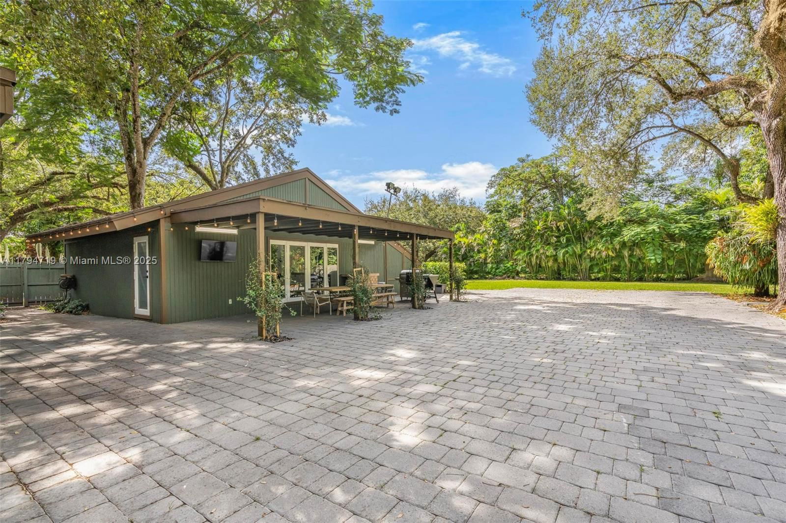 Real estate property located at 6830 69th Ave, Miami-dade, Palm Miami Amd, Miami, FL