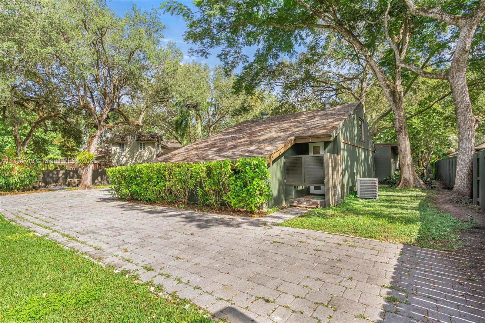 Real estate property located at 6830 69th Ave, Miami-dade, Palm Miami Amd, Miami, FL