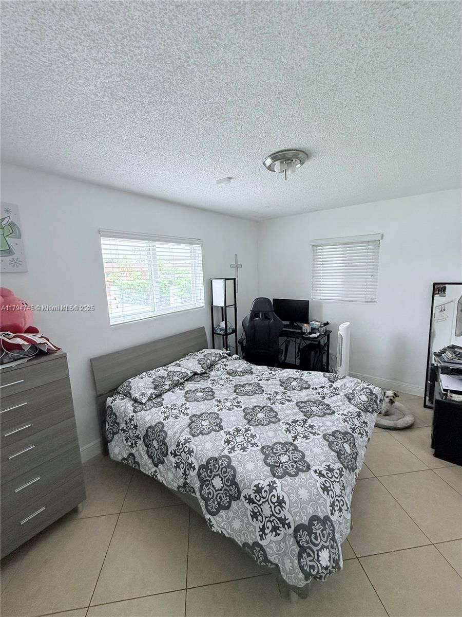 Real estate property located at 1360 4th Ln, Miami-dade, Manor Gardens, Hialeah, FL