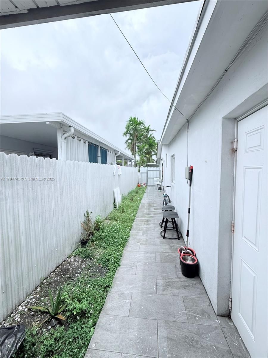 Real estate property located at 1360 4th Ln, Miami-dade, Manor Gardens, Hialeah, FL