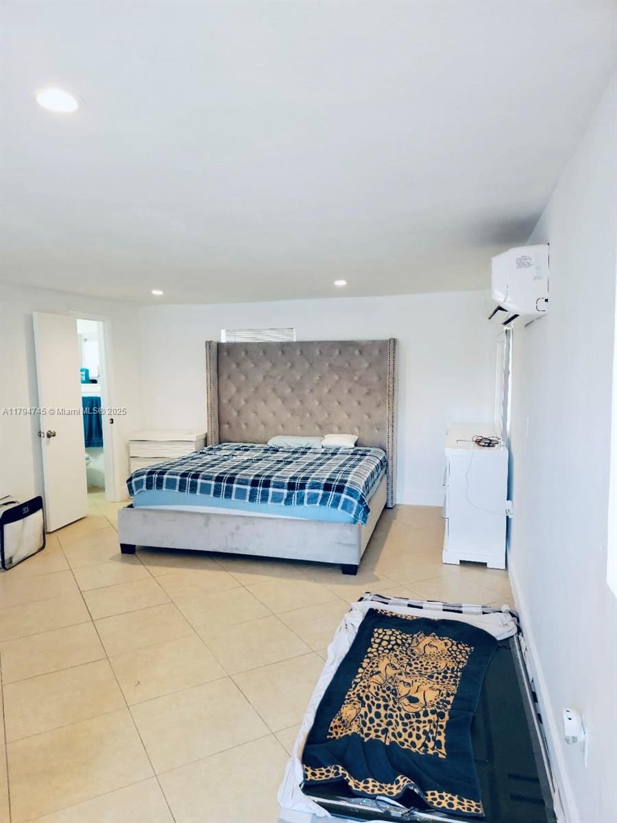 Real estate property located at 1360 4th Ln, Miami-dade, Manor Gardens, Hialeah, FL