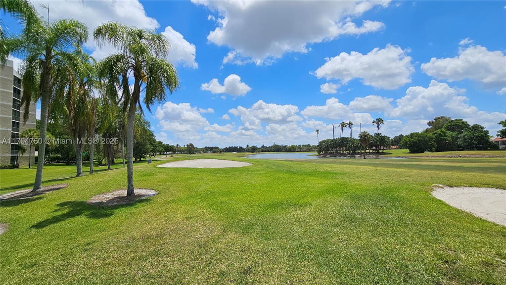 Real estate property located at 16300 Golf Club Rd #315, Broward, Country Club Apts At, Weston, FL