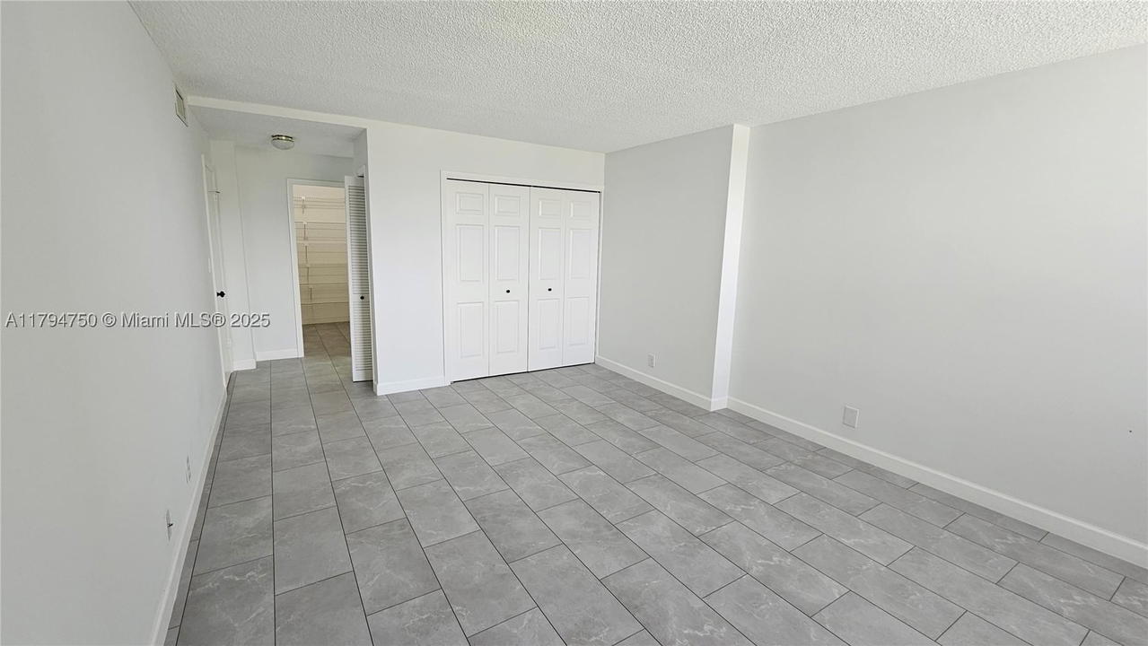 Real estate property located at 16300 Golf Club Rd #315, Broward, Country Club Apts At, Weston, FL