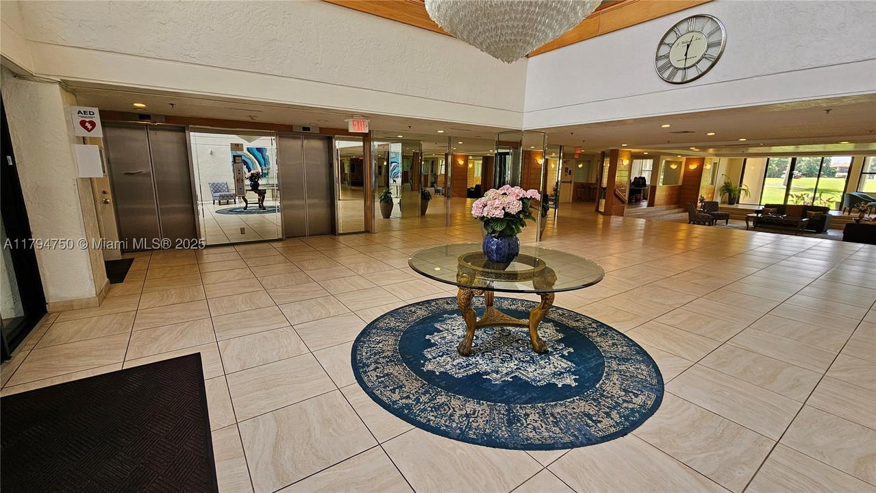 Real estate property located at 16300 Golf Club Rd #315, Broward, Country Club Apts At, Weston, FL
