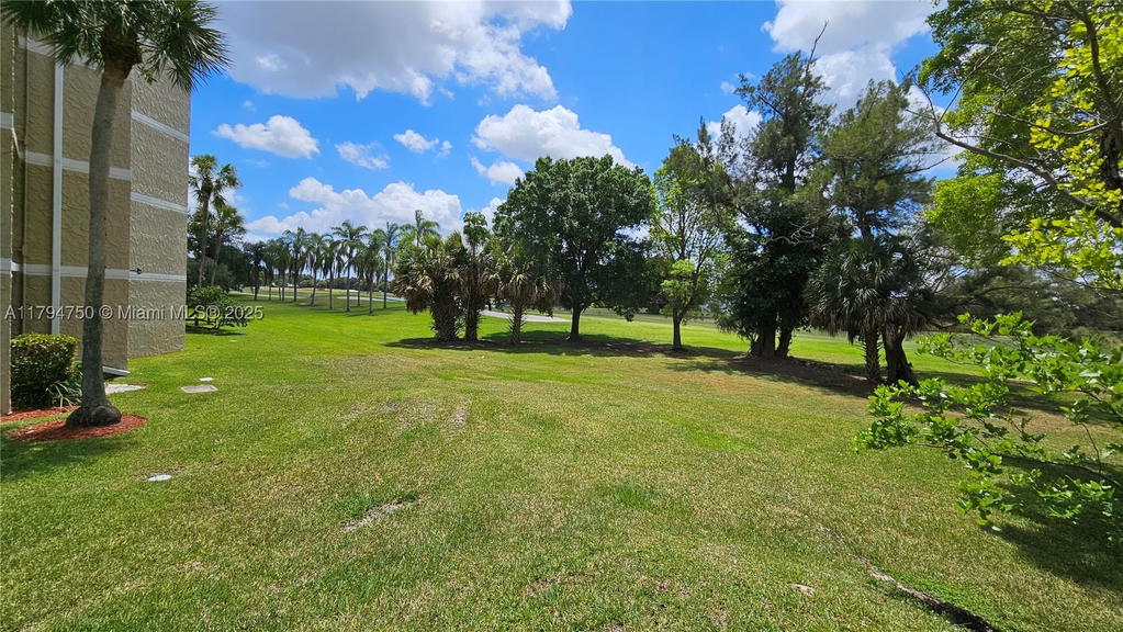 Real estate property located at 16300 Golf Club Rd #315, Broward, Country Club Apts At, Weston, FL