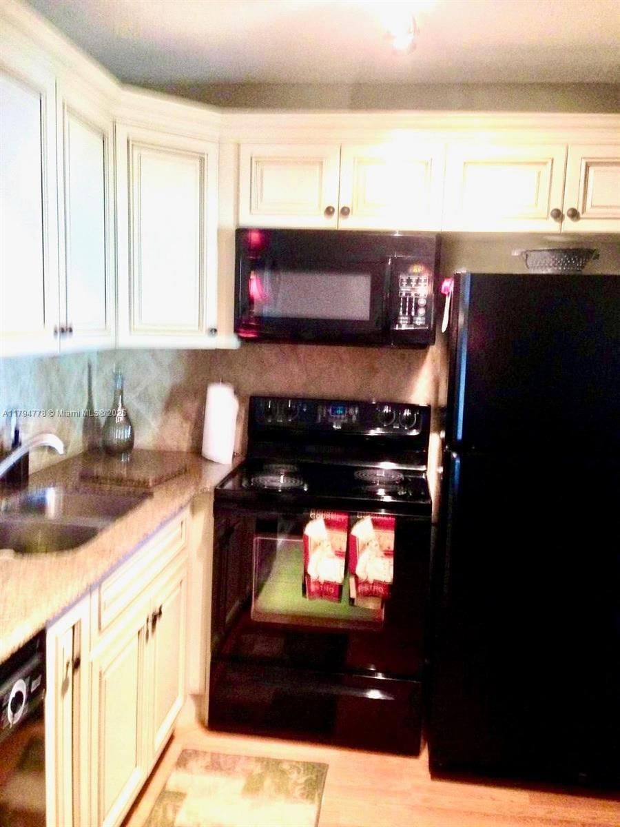 Real estate property located at 197 Kent L, Palm Beach, Kent Condos, West Palm Beach, FL