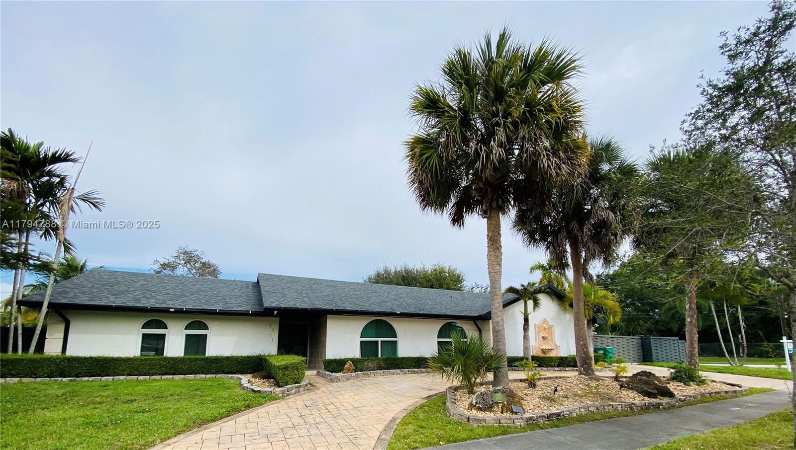 Real estate property located at 8701 191st St, Miami-dade, Whispering Pines Estates, Cutler Bay, FL