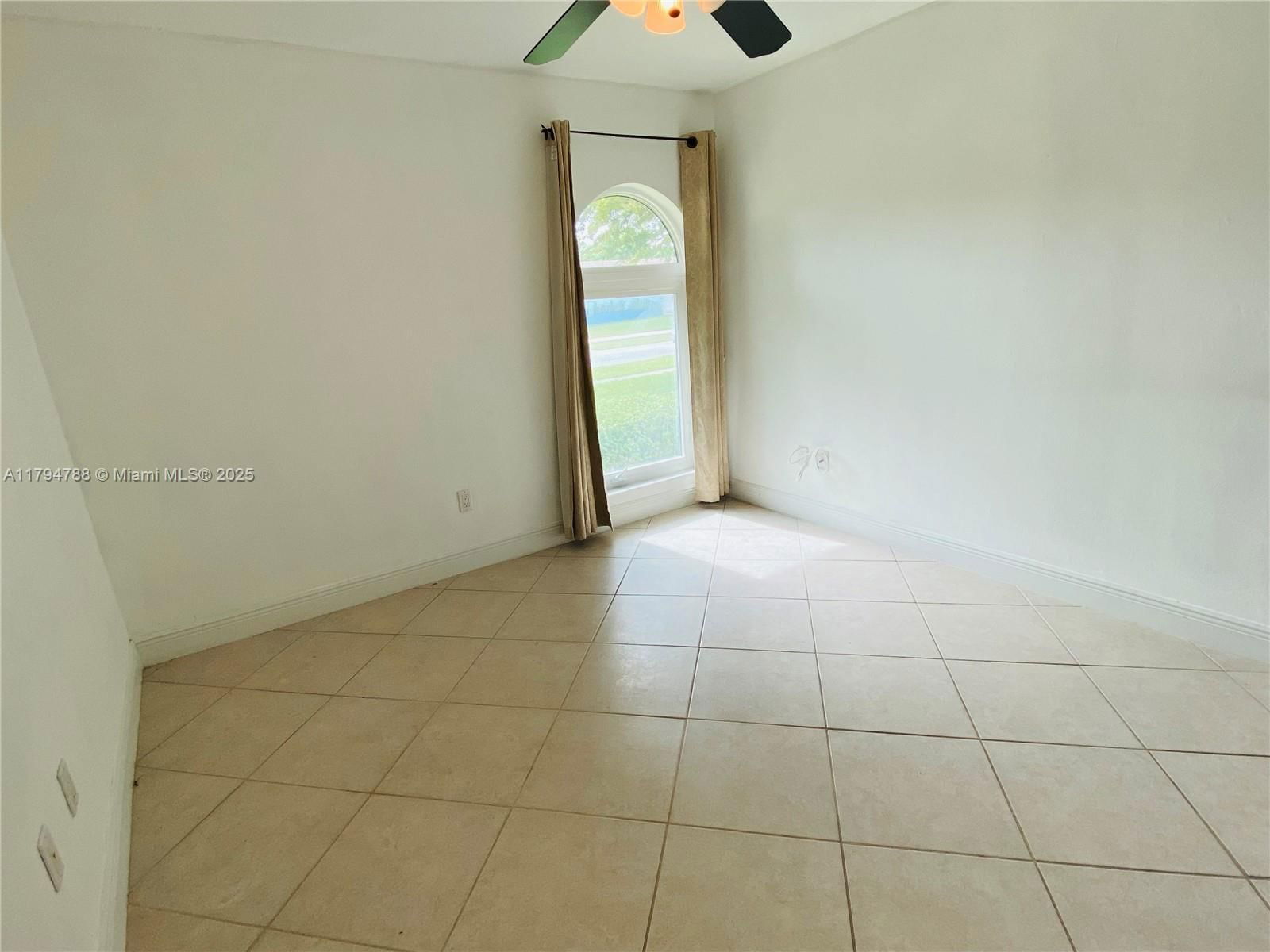 Real estate property located at 8701 191st St, Miami-dade, Whispering Pines Estates, Cutler Bay, FL