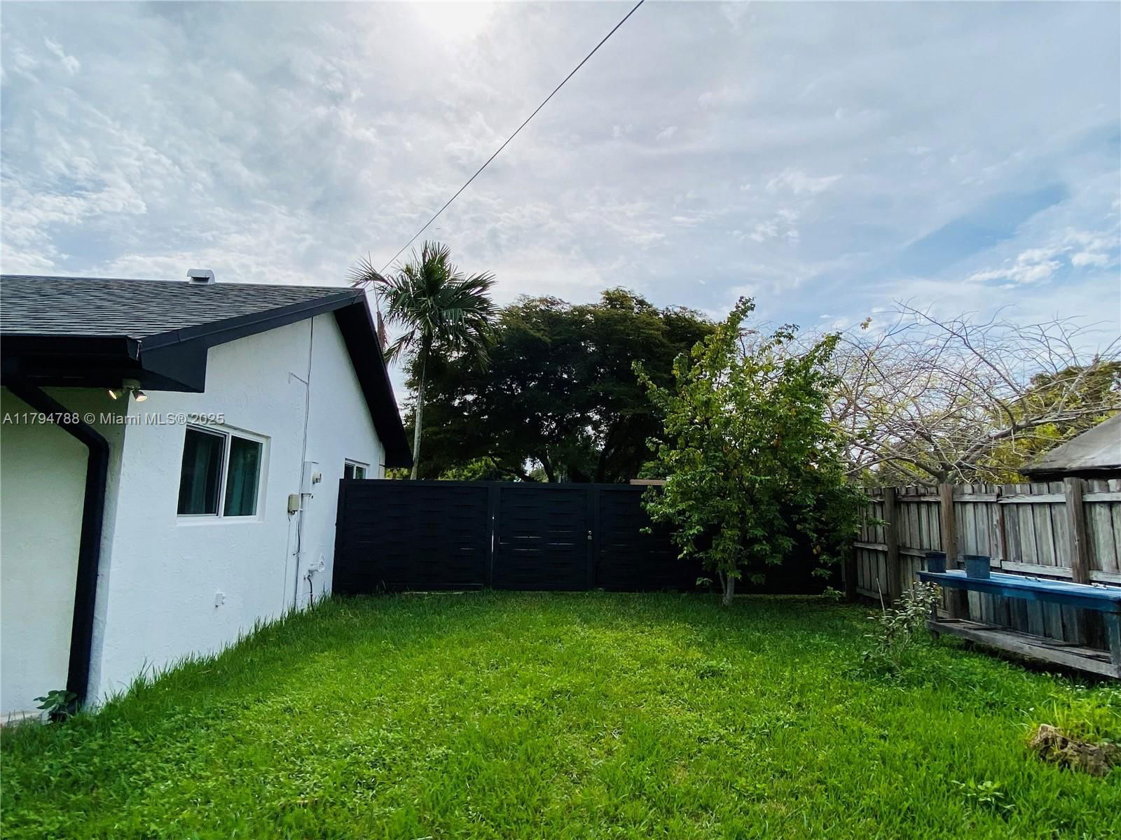 Real estate property located at 8701 191st St, Miami-dade, Whispering Pines Estates, Cutler Bay, FL