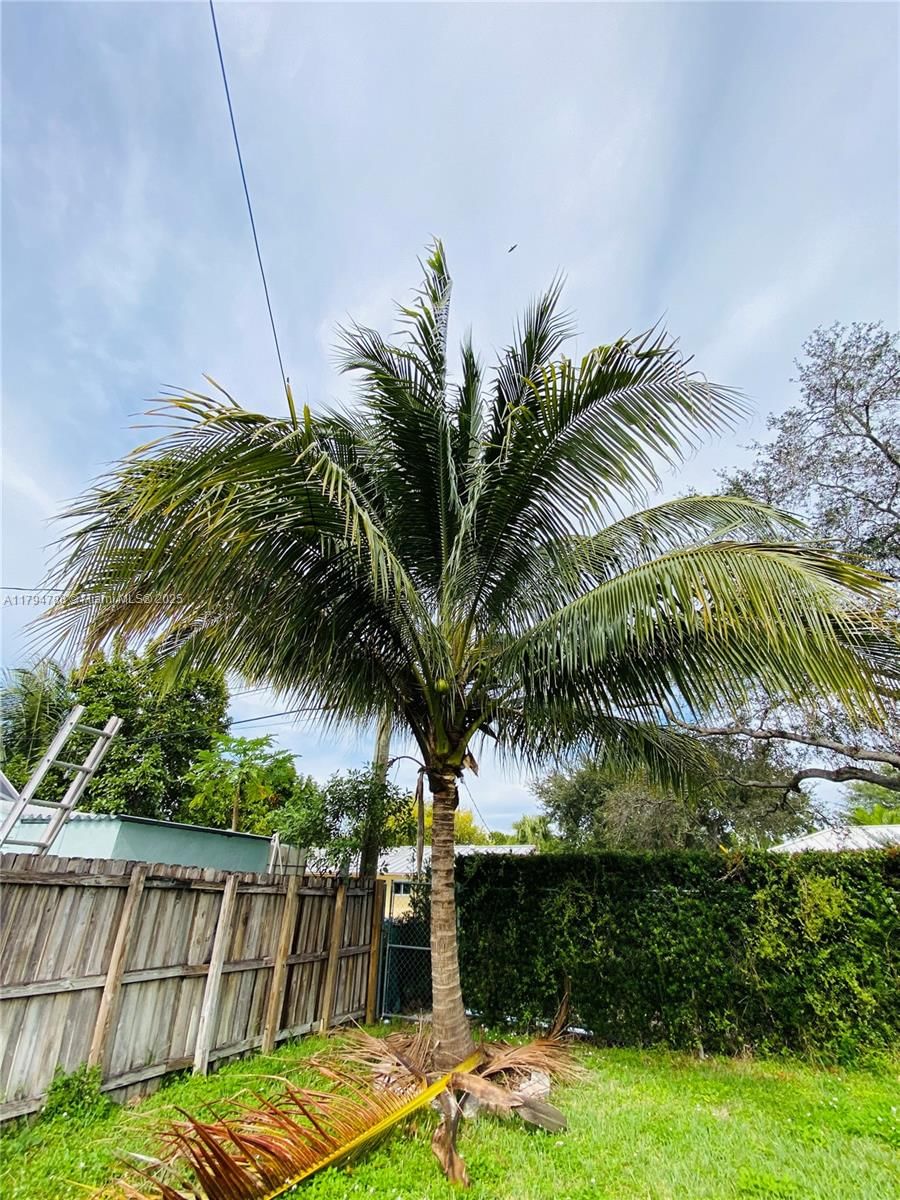 Real estate property located at 8701 191st St, Miami-dade, Whispering Pines Estates, Cutler Bay, FL