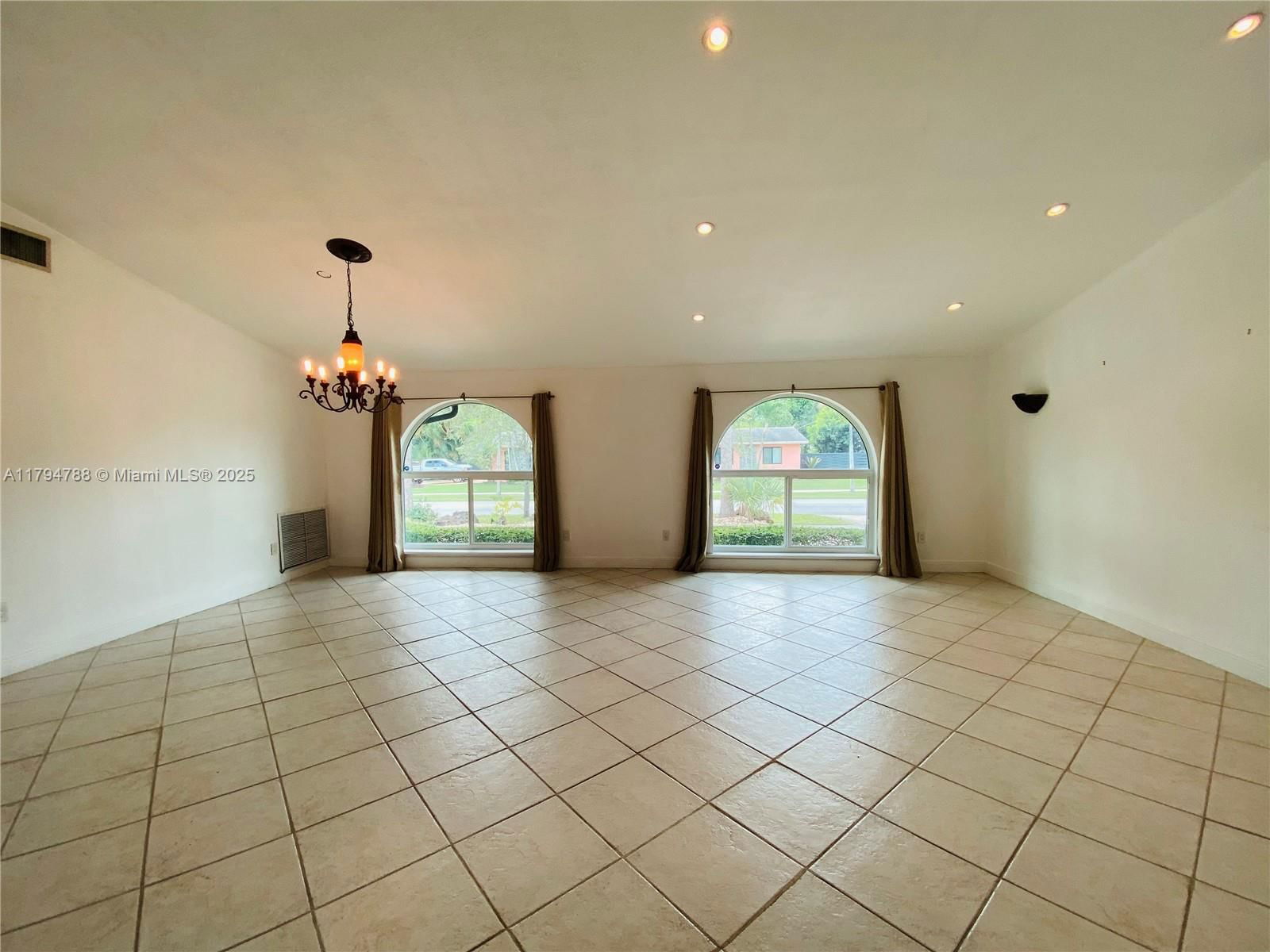 Real estate property located at 8701 191st St, Miami-dade, Whispering Pines Estates, Cutler Bay, FL