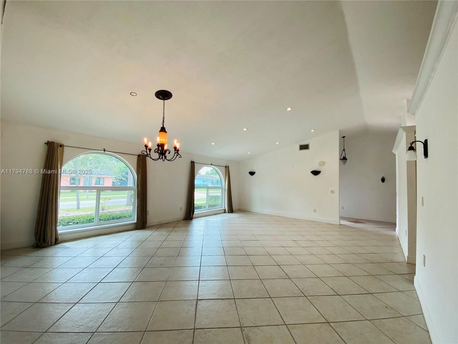 Real estate property located at 8701 191st St, Miami-dade, Whispering Pines Estates, Cutler Bay, FL