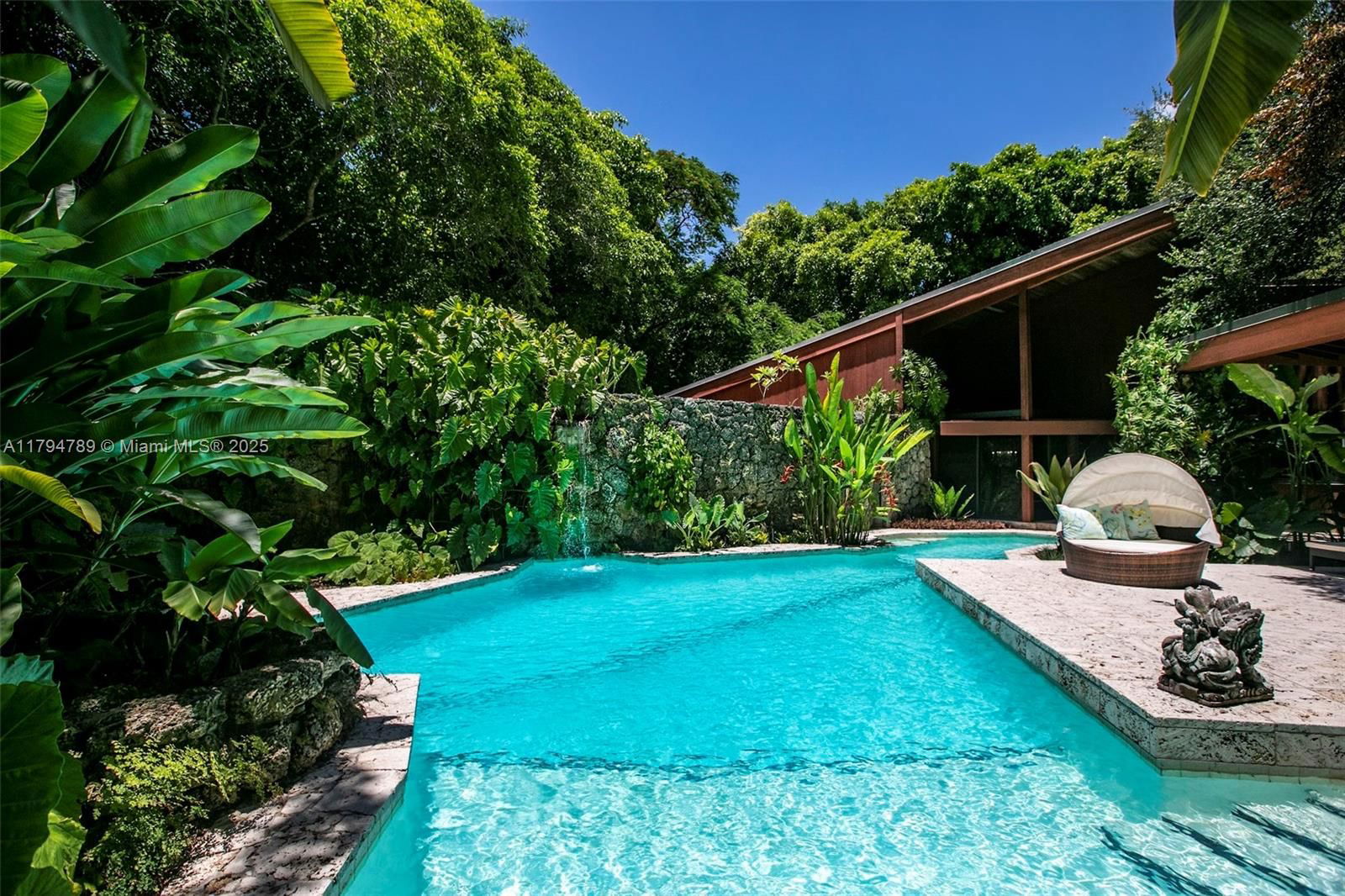 Real estate property located at 4895 88th St, Miami-dade, Collins Manor, Miami, FL