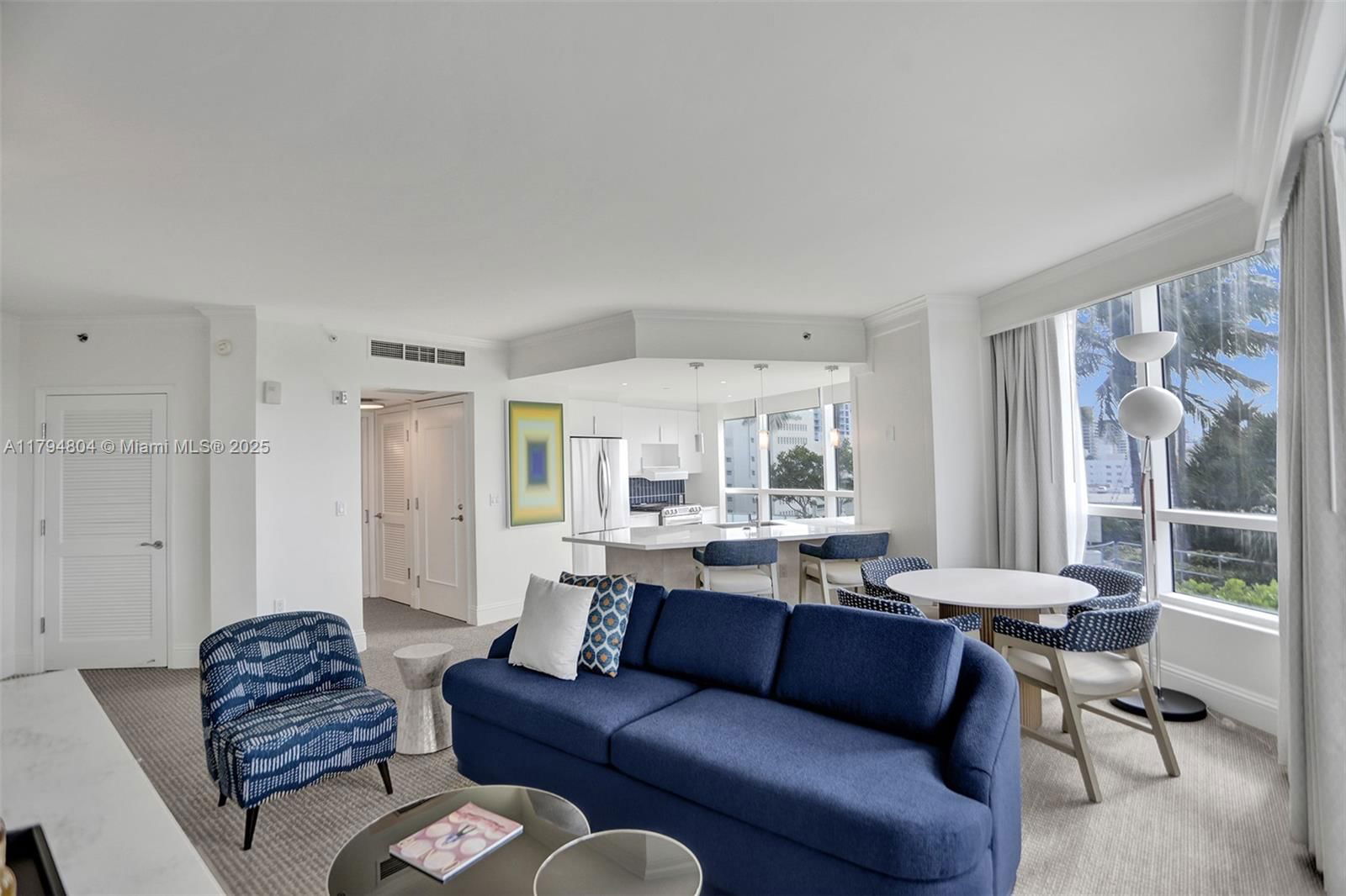 Real estate property located at 4401 Collins Ave #814, Miami-dade, Fontainebleau Ii Tresor, Miami Beach, FL
