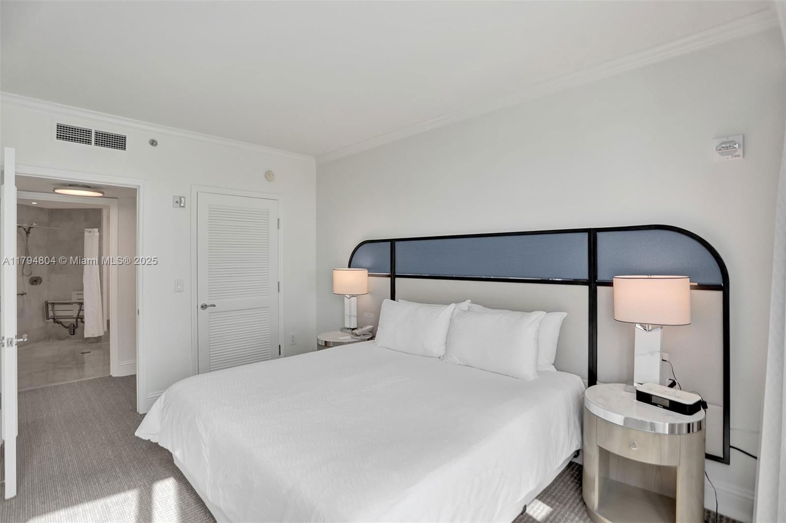 Real estate property located at 4401 Collins Ave #814, Miami-dade, Fontainebleau Ii Tresor, Miami Beach, FL