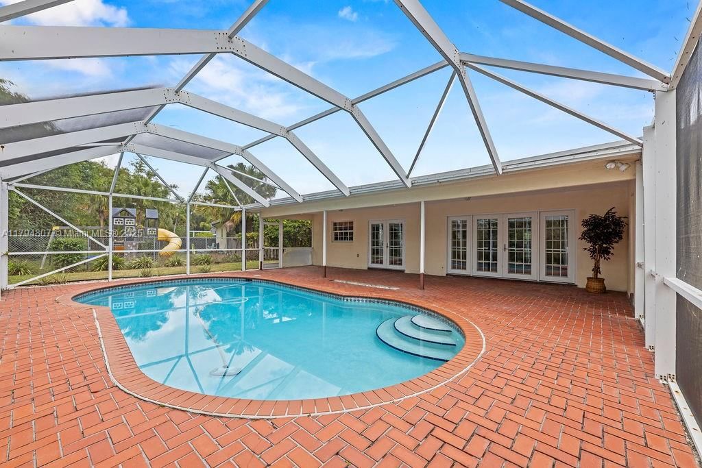 Real estate property located at 7640 6th Ct, Broward, Plantation Hills 1 Sec, Plantation, FL