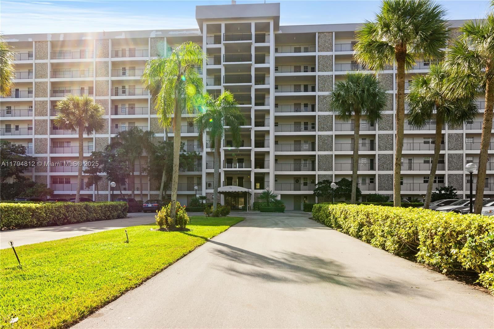 Real estate property located at 3150 Palm Aire Dr #805, Broward, No 10 Palm-aire Country C, Pompano Beach, FL