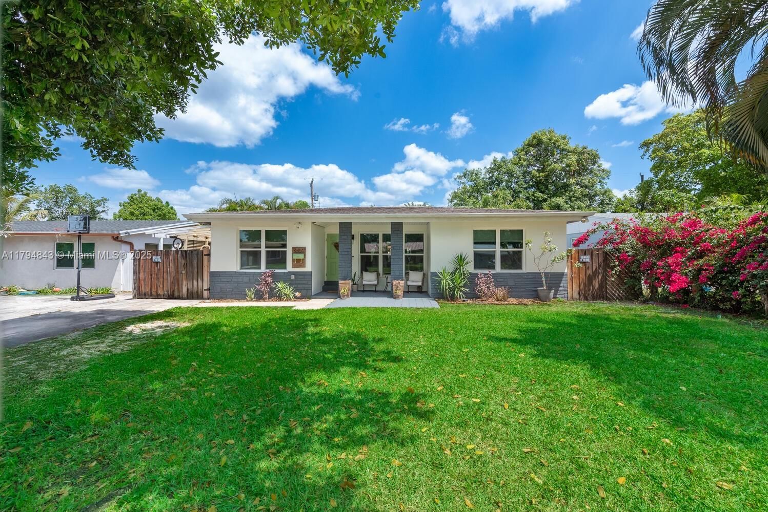Real estate property located at 6809 12th St, Broward, Pembroke Pines No 2, Pembroke Pines, FL