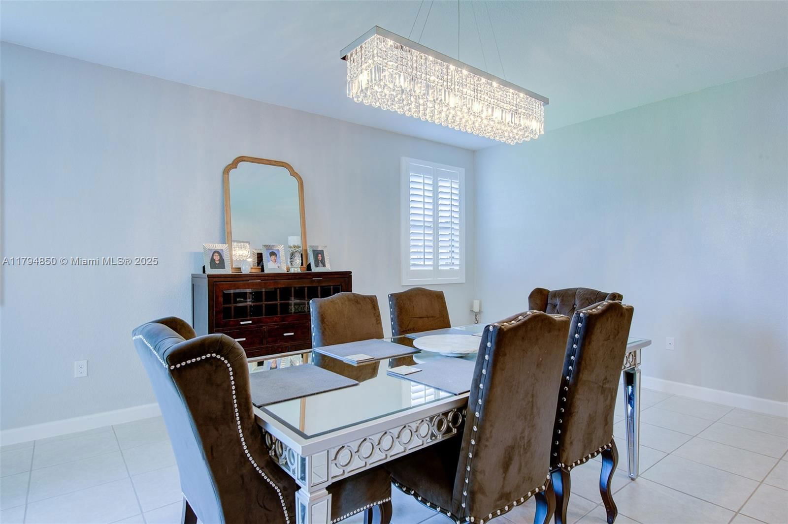 Real estate property located at 2575 2nd St, Miami-dade, Kingman Commons, Homestead, FL
