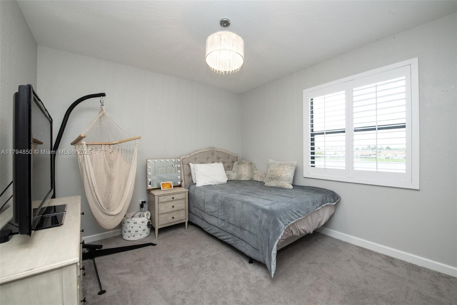 Real estate property located at 2575 2nd St, Miami-dade, Kingman Commons, Homestead, FL