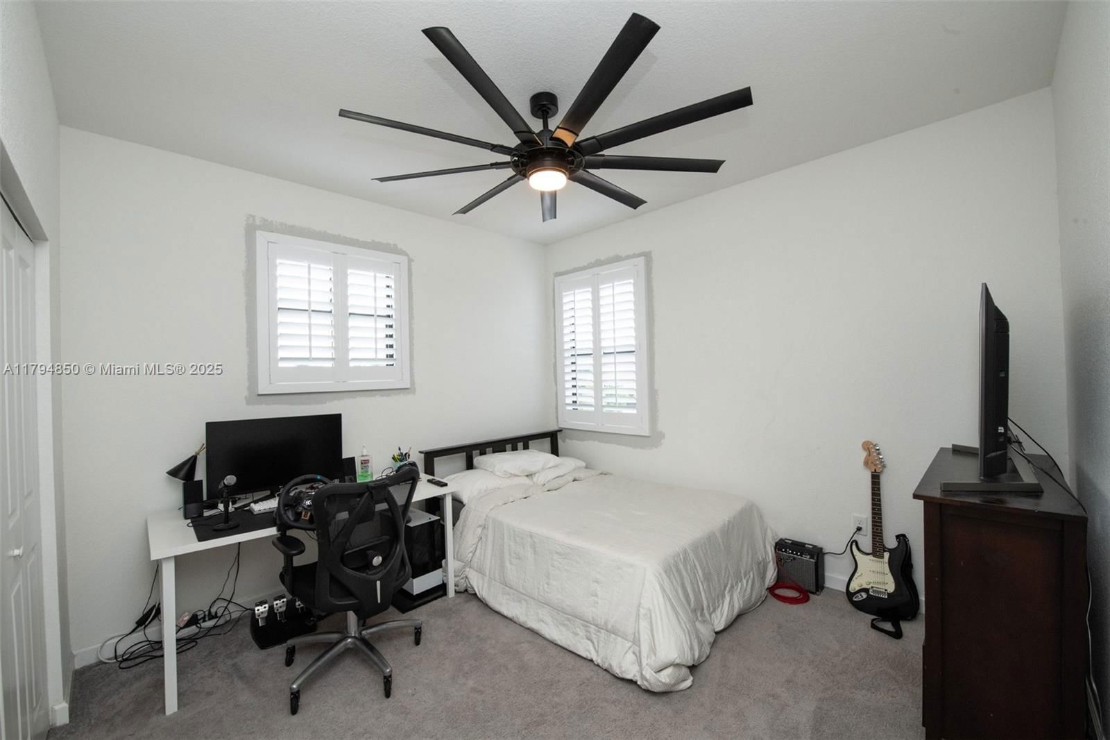 Real estate property located at 2575 2nd St, Miami-dade, Kingman Commons, Homestead, FL