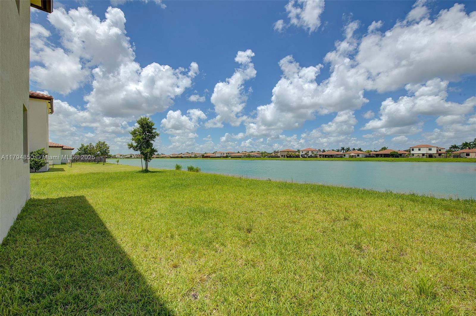 Real estate property located at 2575 2nd St, Miami-dade, Kingman Commons, Homestead, FL