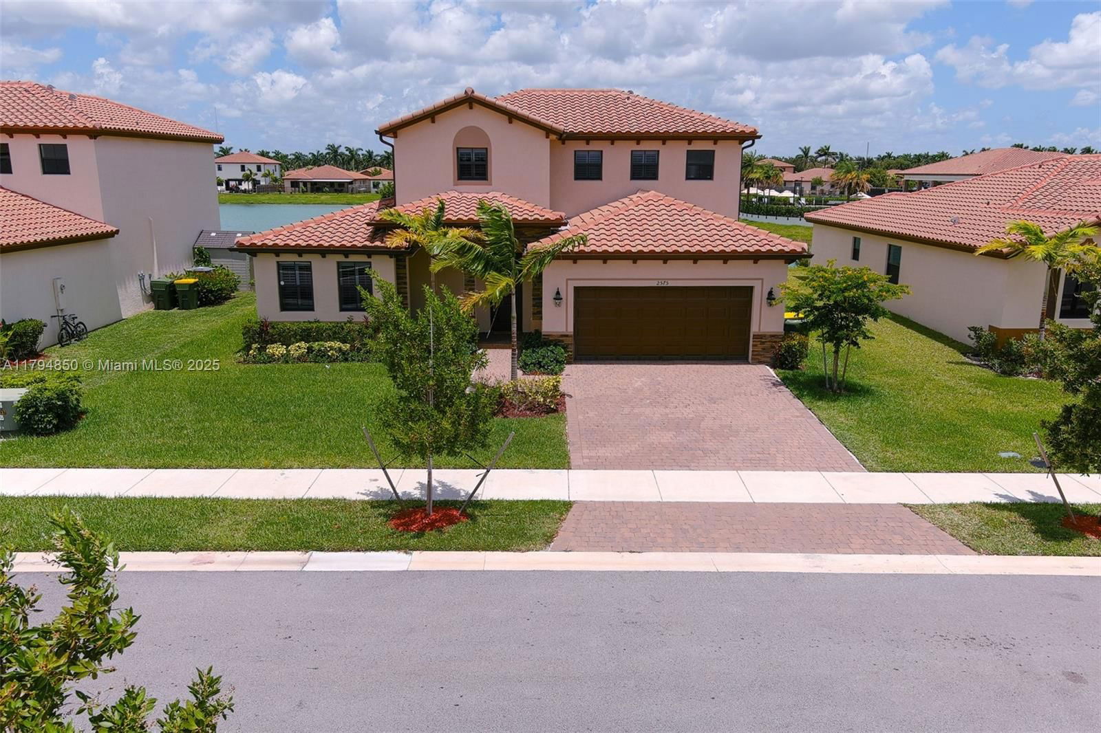 Real estate property located at 2575 2nd St, Miami-dade, Kingman Commons, Homestead, FL