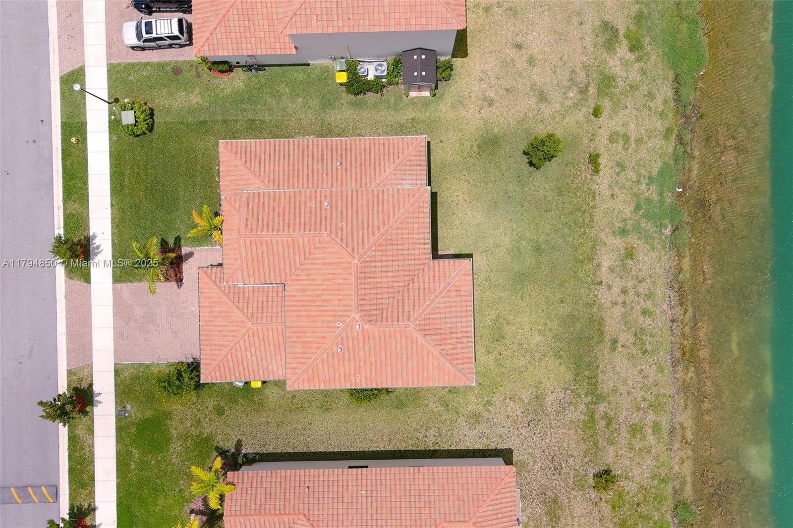 Real estate property located at 2575 2nd St, Miami-dade, Kingman Commons, Homestead, FL